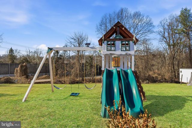 4016 HIRST DR, Annandale, VA 22003