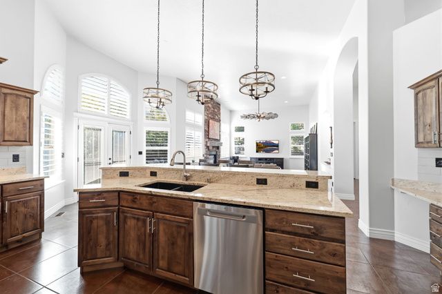 1182 W FALLOW WAY, Pleasant View, UT 84414