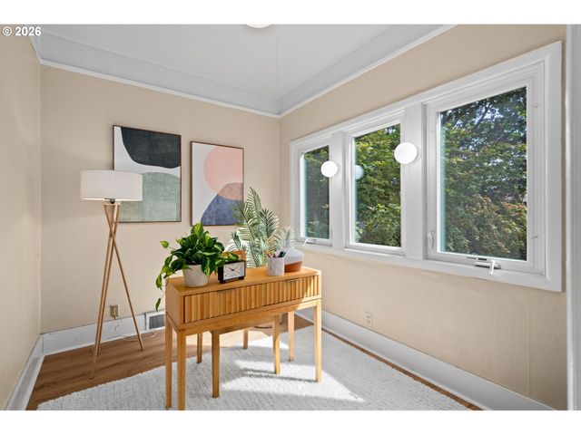 7754 Se MILWAUKIE Ave, Portland, OR 97202