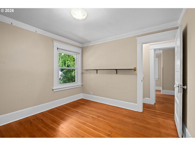 7754 Se MILWAUKIE Ave, Portland, OR 97202