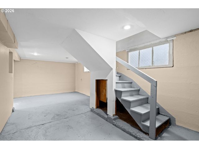 7754 Se MILWAUKIE Ave, Portland, OR 97202
