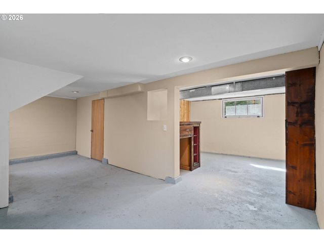 7754 Se MILWAUKIE Ave, Portland, OR 97202