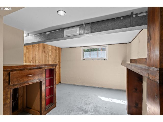 7754 Se MILWAUKIE Ave, Portland, OR 97202