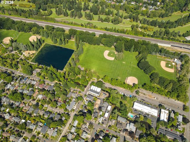 7754 Se MILWAUKIE Ave, Portland, OR 97202