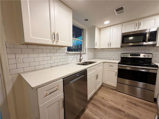 4416 Chowning Way, Atlanta, GA 30338