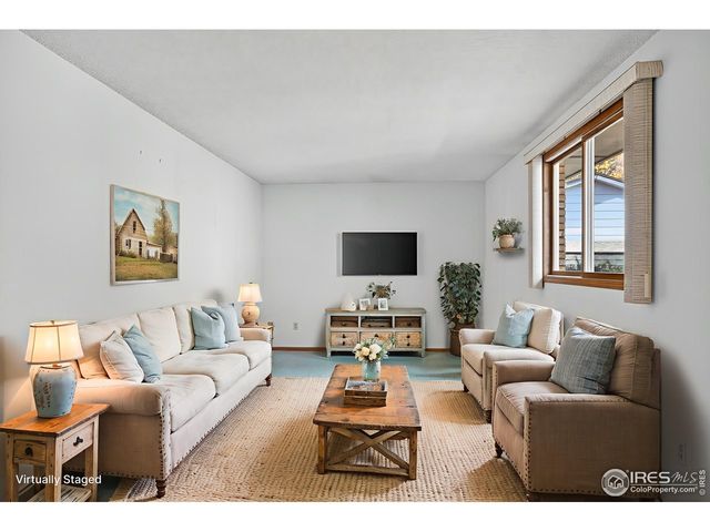 1009 Blue Spruce Pl, Loveland, CO 80538