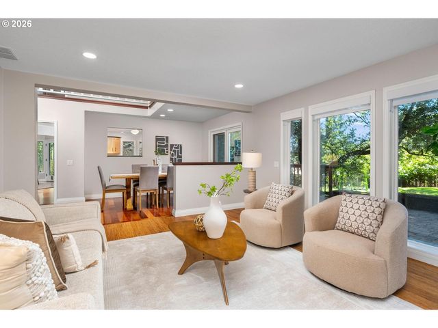 4803 Sw STONEBROOK Ct, Portland, OR 97239