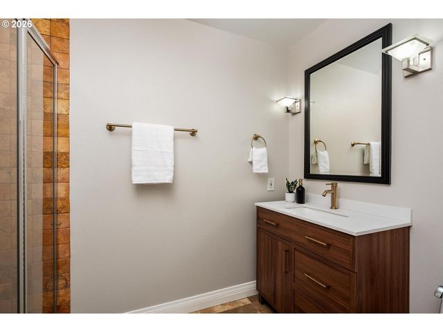 4803 Sw STONEBROOK Ct, Portland, OR 97239