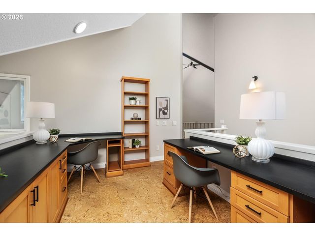 4803 Sw STONEBROOK Ct, Portland, OR 97239