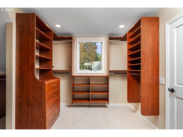 4803 Sw STONEBROOK Ct, Portland, OR 97239