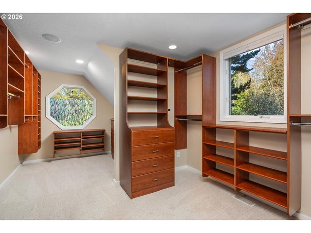 4803 Sw STONEBROOK Ct, Portland, OR 97239