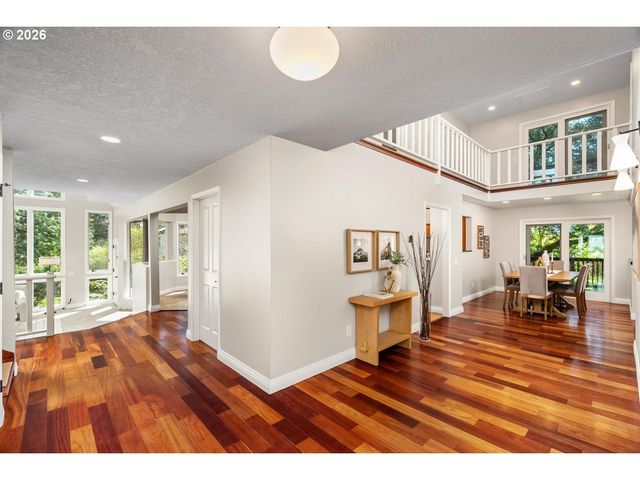 4803 Sw STONEBROOK Ct, Portland, OR 97239