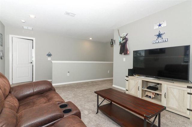 15216 LANGSDALE COURT, Mascotte, FL 34753