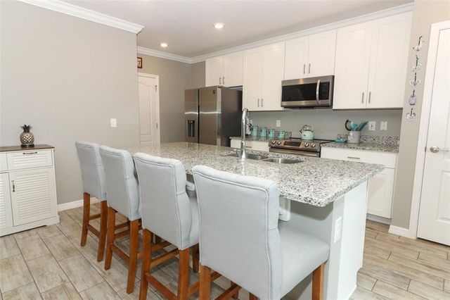 15216 LANGSDALE COURT, Mascotte, FL 34753