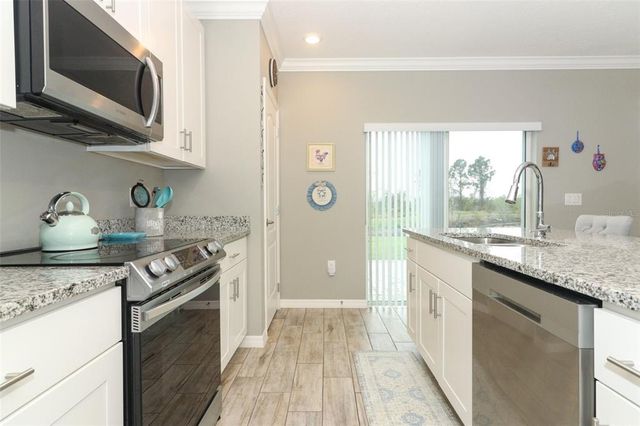 15216 LANGSDALE COURT, Mascotte, FL 34753