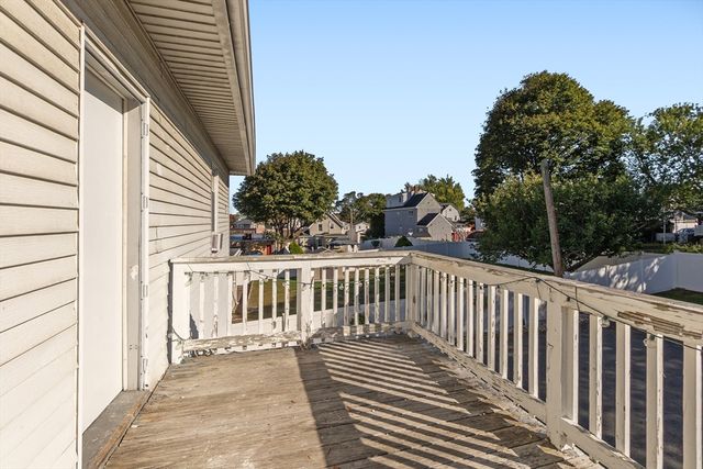 293 Main St 2, Winthrop, MA 02152