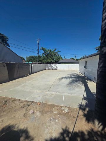 1506 W 5th Street, Madera, CA 93637