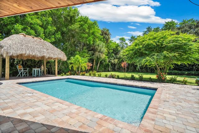 3 Mandalay Road, Sewalls Point, FL 34996