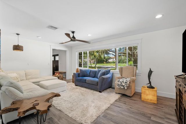 3 Mandalay Road, Sewalls Point, FL 34996