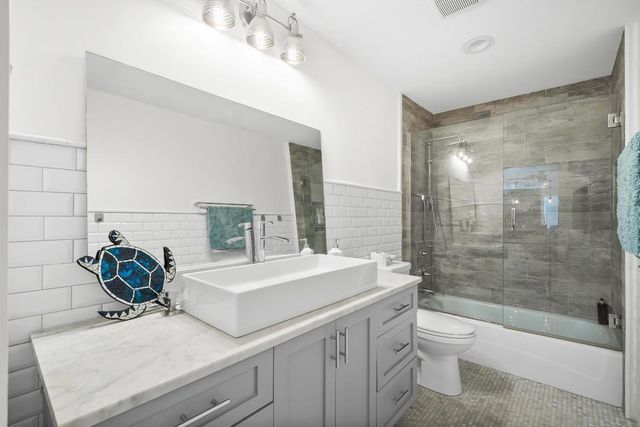 3 Mandalay Road, Sewalls Point, FL 34996