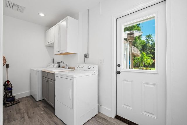 3 Mandalay Road, Sewalls Point, FL 34996