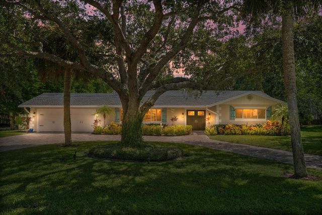 3 Mandalay Road, Sewalls Point, FL 34996