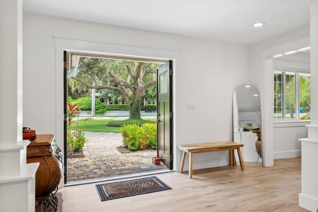 3 Mandalay Road, Sewalls Point, FL 34996