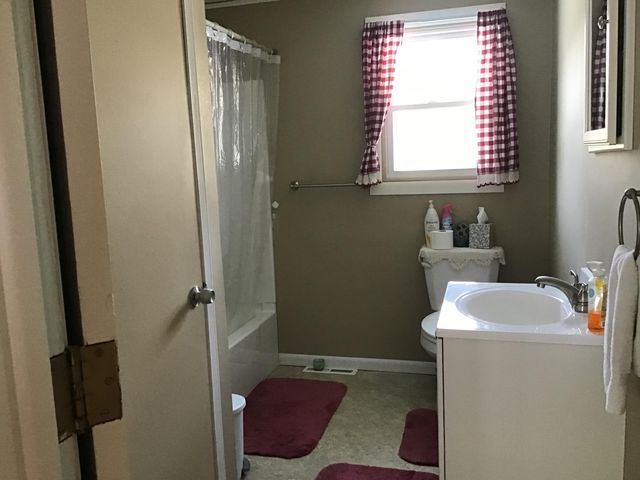 286 108th Avenue, Plainwell, MI 49080