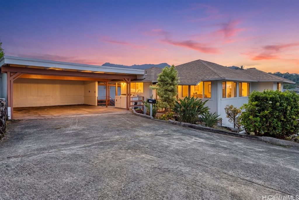 741 Alewa Drive A, Honolulu, HI 96817