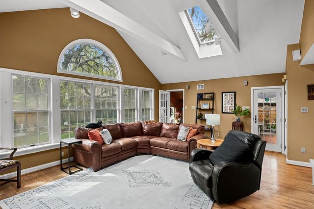 408 Kings Highway, Moorestown, NJ 08057
