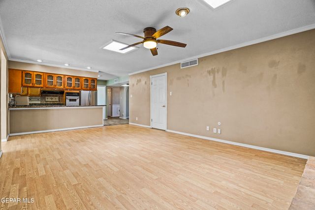 1300 SUNBURST Drive, El Paso, TX 79925