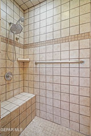 1300 SUNBURST Drive, El Paso, TX 79925