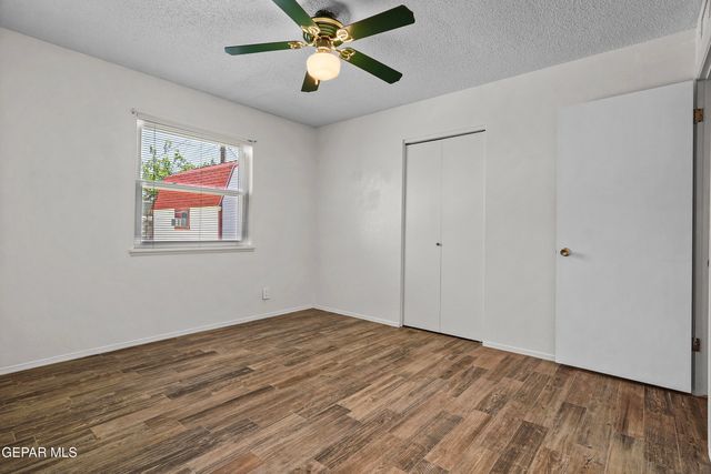 1300 SUNBURST Drive, El Paso, TX 79925