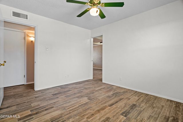 1300 SUNBURST Drive, El Paso, TX 79925