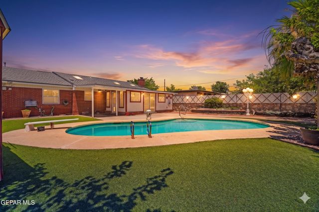 1300 SUNBURST Drive, El Paso, TX 79925