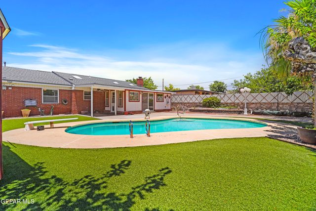 1300 SUNBURST Drive, El Paso, TX 79925
