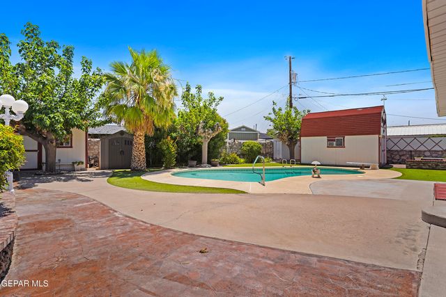 1300 SUNBURST Drive, El Paso, TX 79925