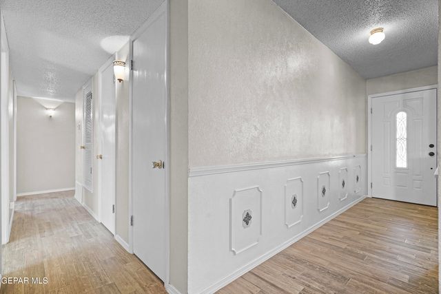1300 SUNBURST Drive, El Paso, TX 79925