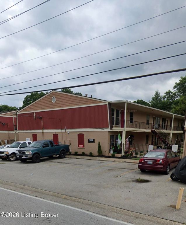 1962 Goldsmith Ln APT 3, Louisville, KY 40218