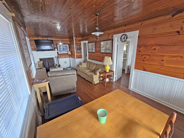 418 LOST CREEK BOAT DOCK RD, Decaturville, TN 38329