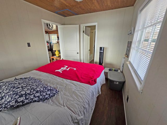 418 LOST CREEK BOAT DOCK RD, Decaturville, TN 38329