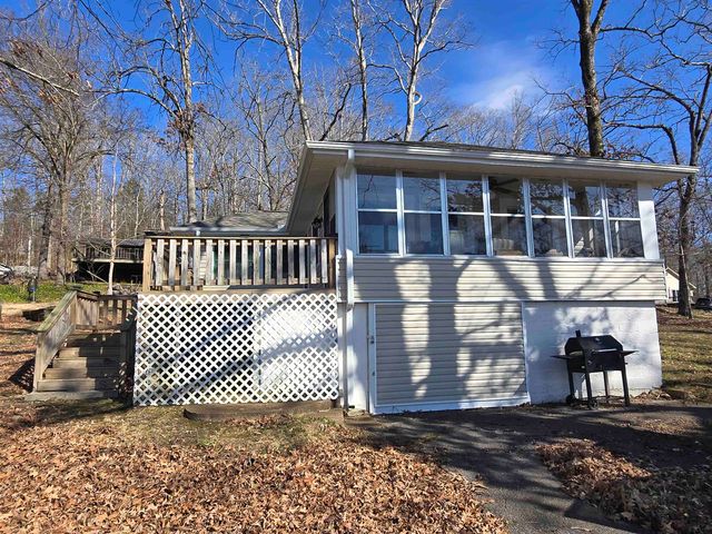 418 LOST CREEK BOAT DOCK RD, Decaturville, TN 38329