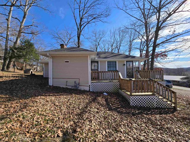 418 LOST CREEK BOAT DOCK RD, Decaturville, TN 38329