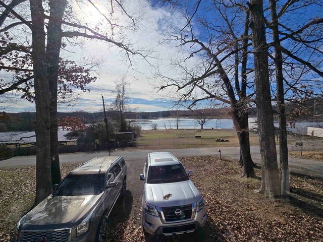 418 LOST CREEK BOAT DOCK RD, Decaturville, TN 38329