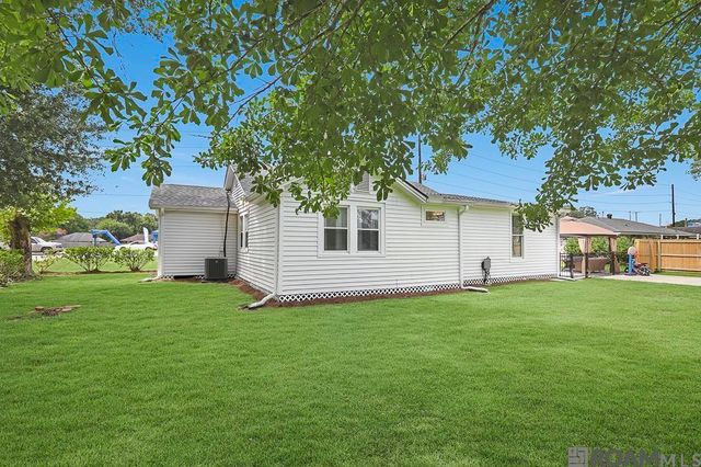 40204 Hwy 42, Prairieville, LA 70769