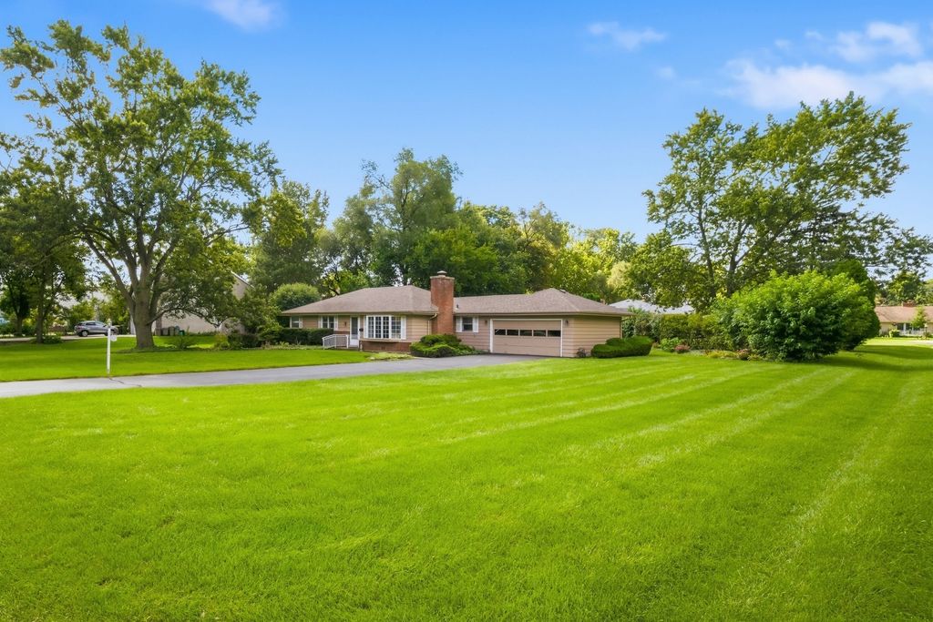 207 Tully Place, Prospect Heights, IL 60070 — exterior