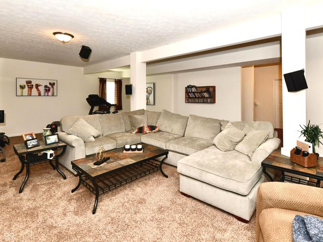 16226 Larimar Drive, Noblesville, IN 46060