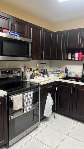 30420 SW 152nd Ave, Homestead, FL 33033