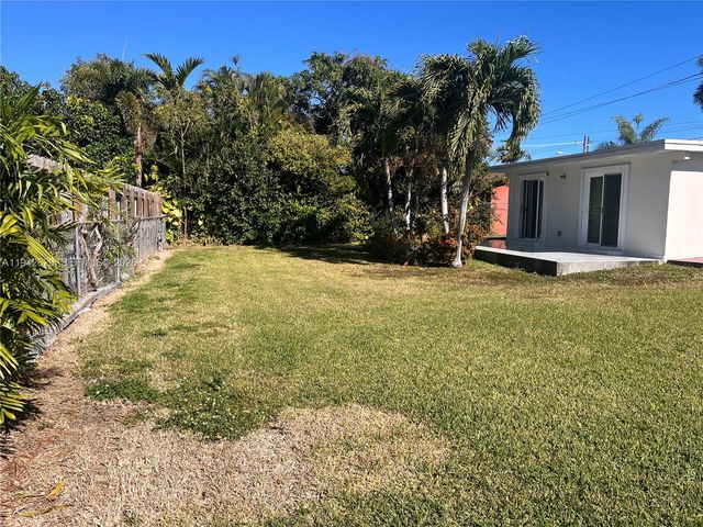 30420 SW 152nd Ave, Homestead, FL 33033