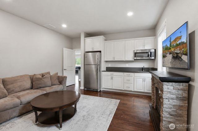 3922 187th Place SE, Bothell, WA 98012